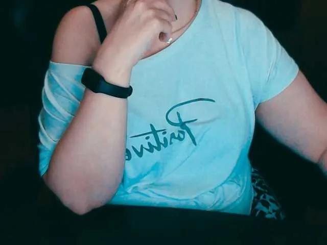 Alisa1917 on BongaCams