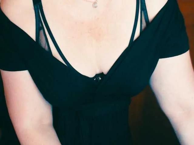 Alisa1917 on BongaCams