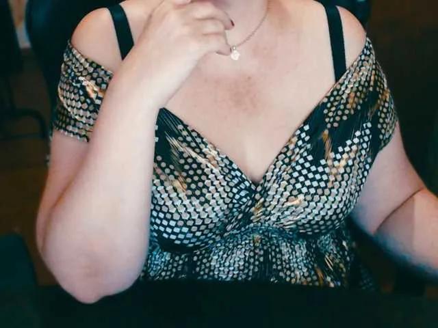 Alisa1917 on BongaCams