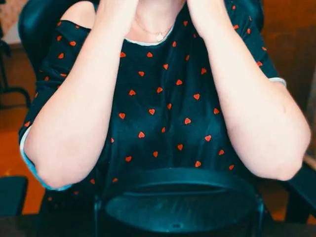 Alisa1917 on BongaCams