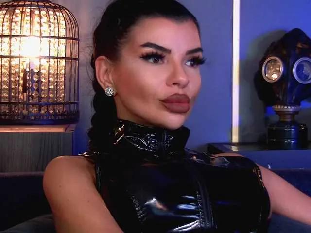 EleniaDevons on BongaCams 