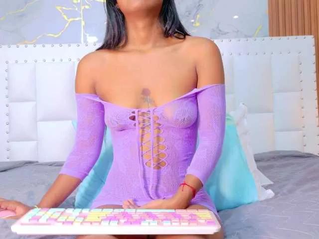 Indiancutiie on BongaCams