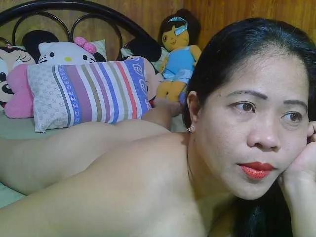 Sweetlips69 on BongaCams