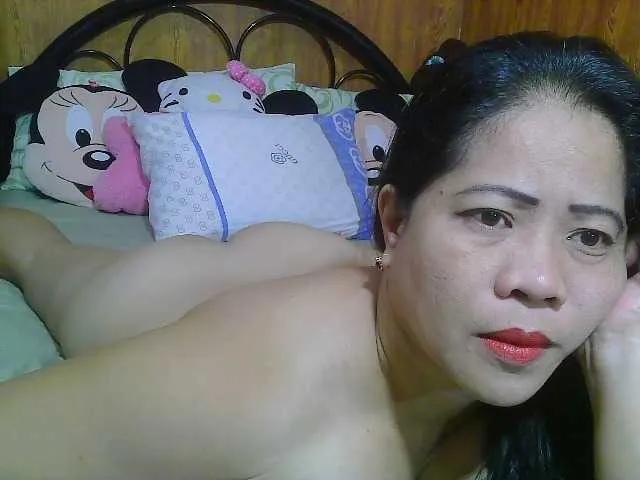 Sweetlips69 on BongaCams