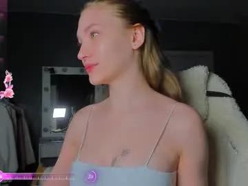 ammi_bliss — GOAL: make my ass red [152 tokens remaining] Welcome to my room! #nonude #lovense #18 #natural #shy
