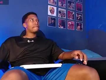 andrew_hoult on Chaturbate