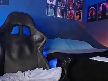 andrew_hoult on Chaturbate