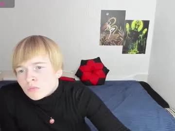 cattie_w_ on Chaturbate