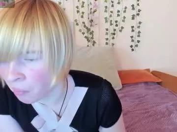 cattie_w_ on Chaturbate
