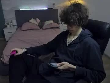 edvardblare — 3 days load here<3 [1200 tokens left] Bigload!! #twink #ass #cute #athletic #bigdick