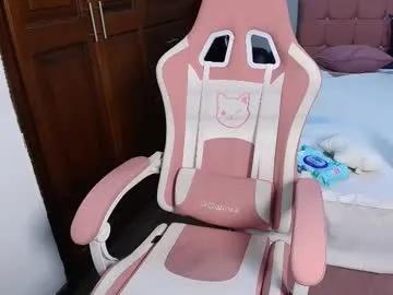 emmaa_rs — welcome to my room! - Goal: Squirt in your face!!! [999 tokens left] #bigclit #squirt #bigpussylips #latina  #hairy