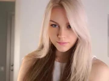emmiemurray — g: lick my finger close to cam  / Call me Aurora, I'm from Venice, I'm #18 y.o. Will you be my friend? #shy #new #teen #blond [25 tokens remaining]