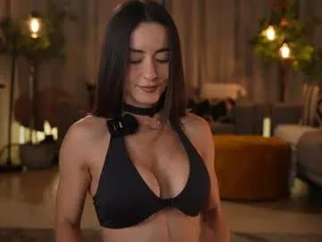 Freechat emyii on Chaturbate