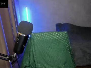 Freechat hell_hotline on Chaturbate