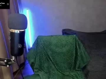 Freechat hell_hotline on Chaturbate