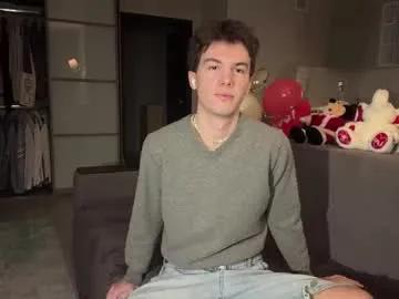 jeremy1scott — Spicy Flirt Fest - Goal: Hot Striptease [555 tokens left] #new #twink #gay #feet #cute