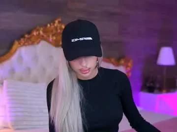 juicy_jessye — Hot blondie gone bad, let's make your deepest desires cum true tonight - Goal: let's get naked and start playing #skinny #teen #blonde #bigboobs #piercings