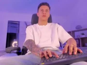 Freechat liaamsmiith_ on Chaturbate