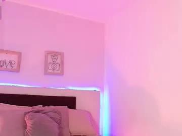 liliith_savett — GOAL: naked [85 tokens remaining] I feel something that squeezes me, do you want to know what it is? #18 #stockings  #ahegao #redhead #daddy