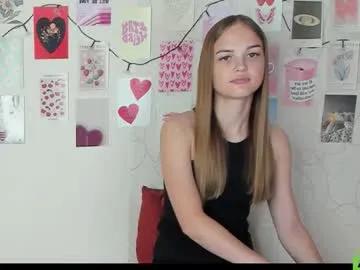 little_radiant_sun on Chaturbate 
