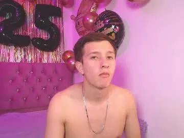 mae_nathan on Chaturbate