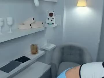 mirandabettman — Magic Chemistry between us - Goal: Suck and lick my fingers [30 tokens left] #lovense #natural #new #bigboobs #18