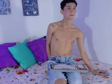 noah_tyler_ — CUM SHOW ;) #18 #twink #bigcock #latino #lovense [484 tokens remaining]