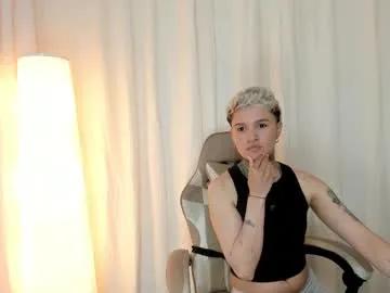 suzu_wolf on Chaturbate