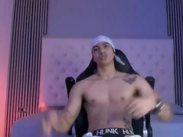 toji_lee — GOAL: cum public [1405 tokens remaining] Welcome to my room! #lovense  #muscle  #bigcocks #cum  #asian