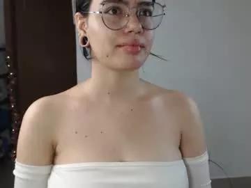 velvetcrystal on Chaturbate 
