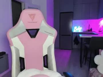 wowlovie666 on Chaturbate 