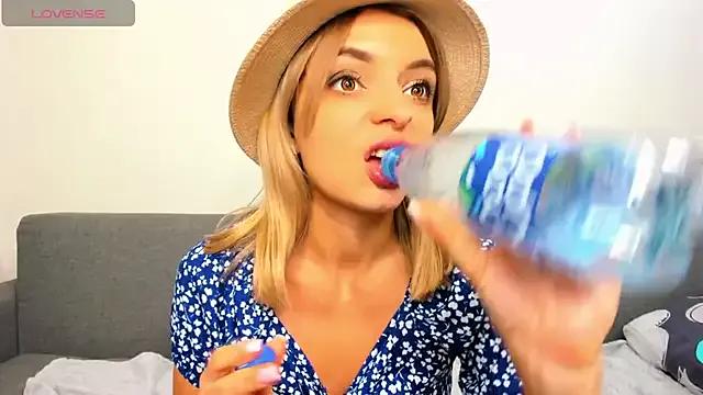 _ellen_meow_ on StripChat 