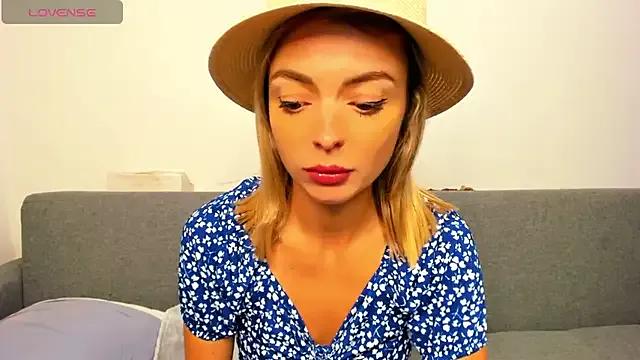 _ellen_meow_ on StripChat 