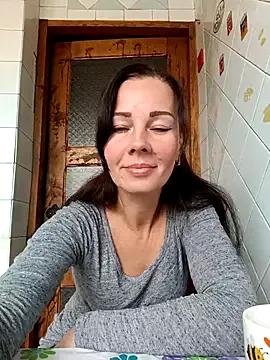 Adeline3302 — Private on StripChat