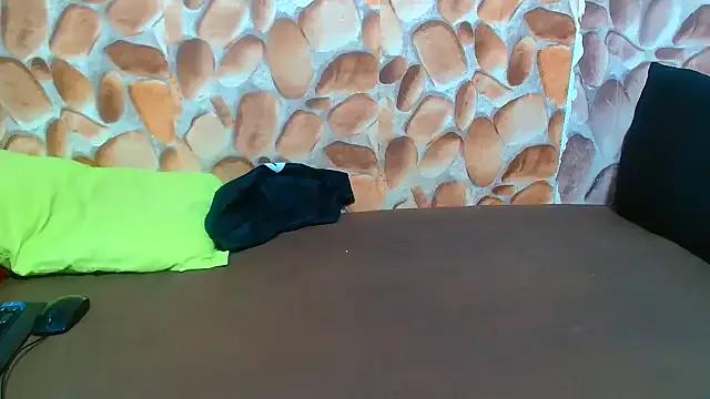 AfricanBigAssxx98 — show ass open and spread
