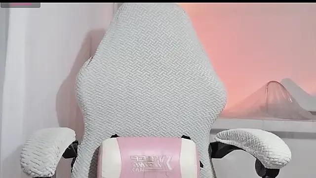 AngleZii on StripChat