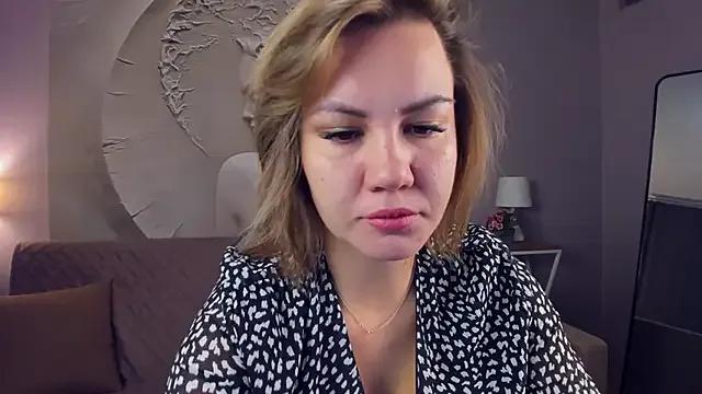 AriaEven on StripChat 