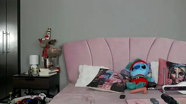 AriannaMoonXx on StripChat 