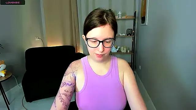 arizzzona — massage my boobs with cream