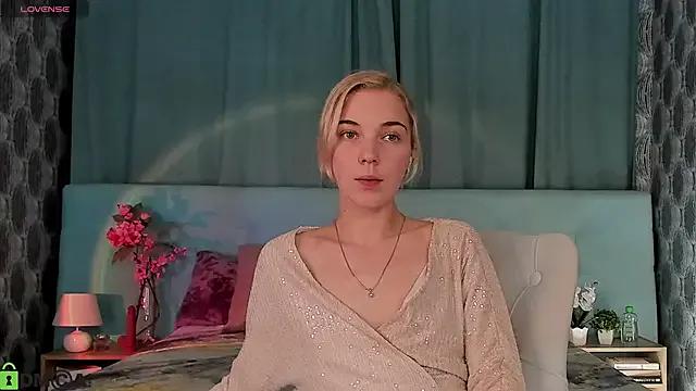 Aurora_Bennet on StripChat