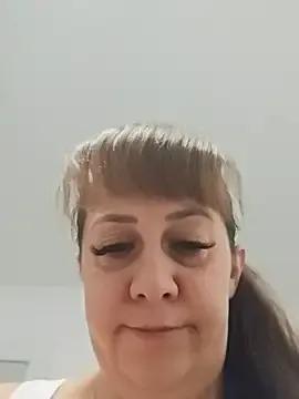 AvaDivaMilf on StripChat 