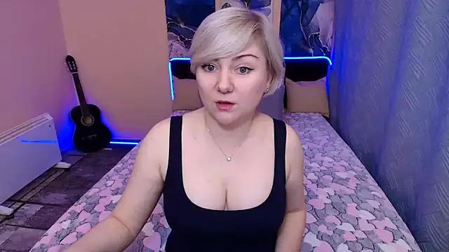 BlondPearl on StripChat