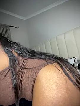 Bustygoddess32's avatar