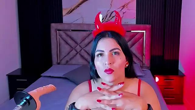 Daniwhatson — show tits 