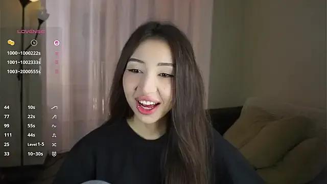 EleonorSimmes on StripChat 