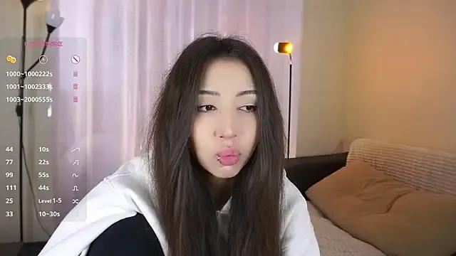 EleonorSimmes — sexualy remove my shirt!