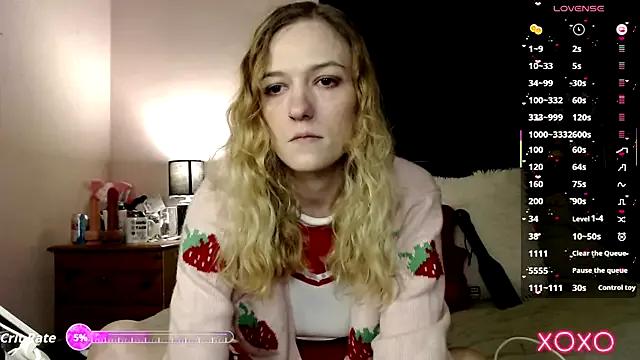 EllieeRose on StripChat 