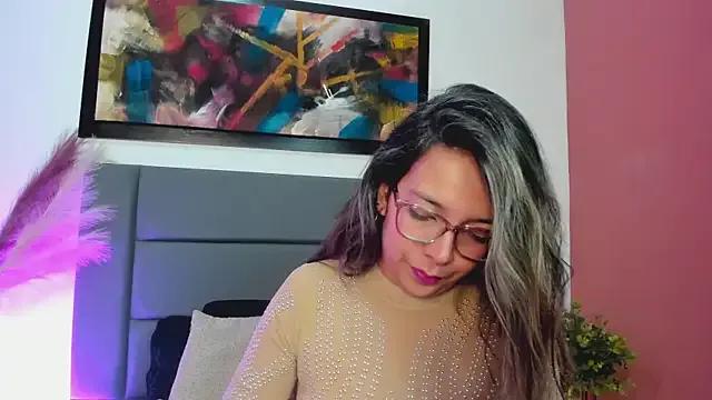 EllieFontanes on StripChat 