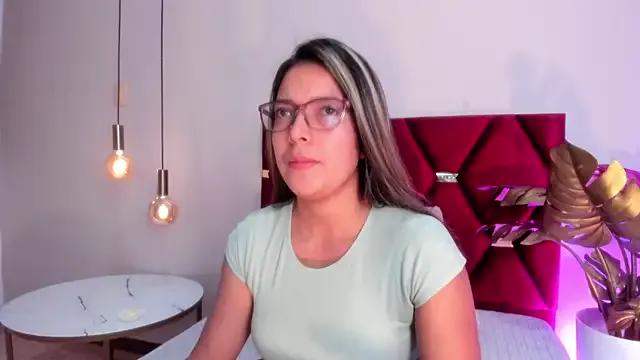 EllieFontanes on StripChat 