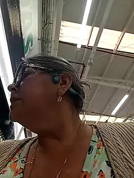 emma_tour on StripChat